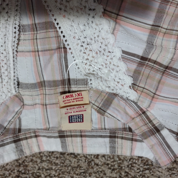 Plaid tie back top - Picture 2 of 3